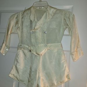 VINTAGE CHILD OUTFIT.